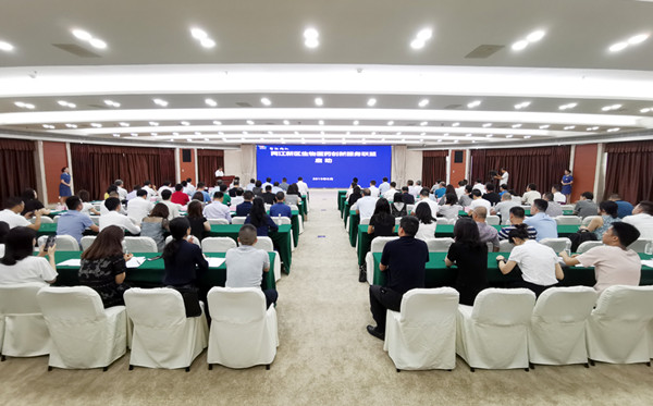 c8d3ff3e19061eb739e602.jpg